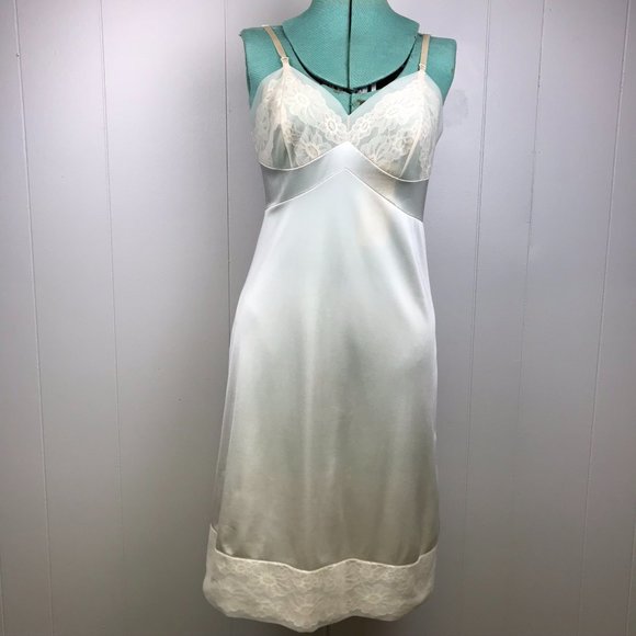 Vintage Other - Vintage Full Slip Dress Lace Ivory
